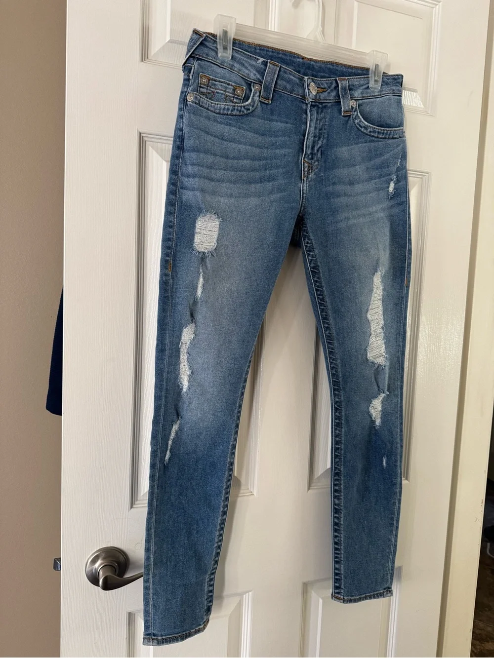 True Religion Curvy Skinny Mid Rise Distressed Jeans Size 29 Medium Blue Wash - Picture 3 of 15